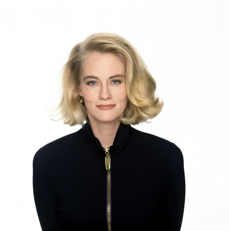 Cybill Shepherd c74