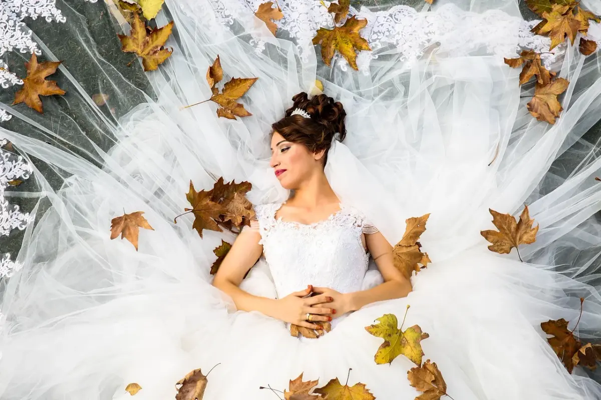 white-bride-1874655-1280.webp