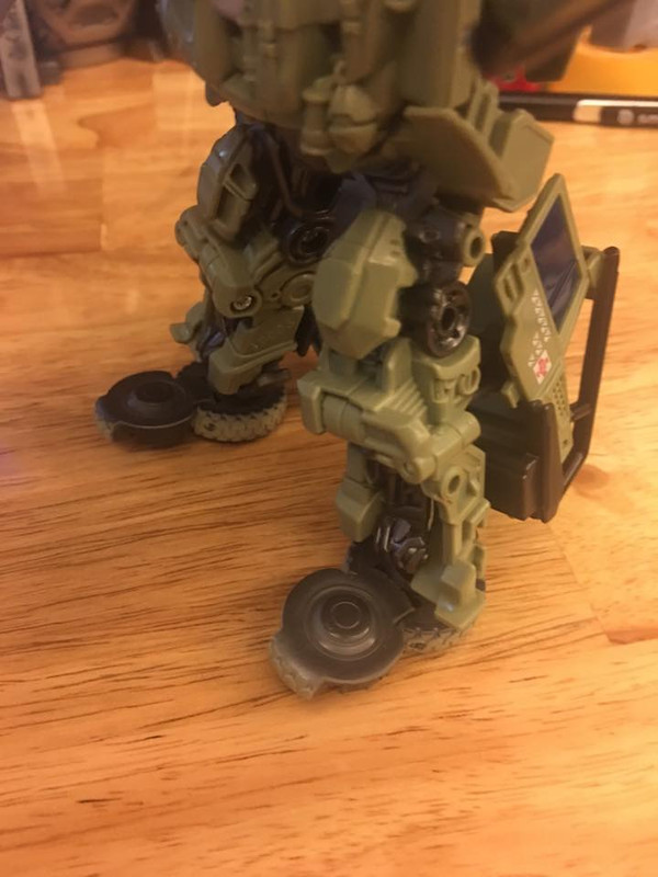 Transformers-The-Last-Knight-Voyager-Class-Autob