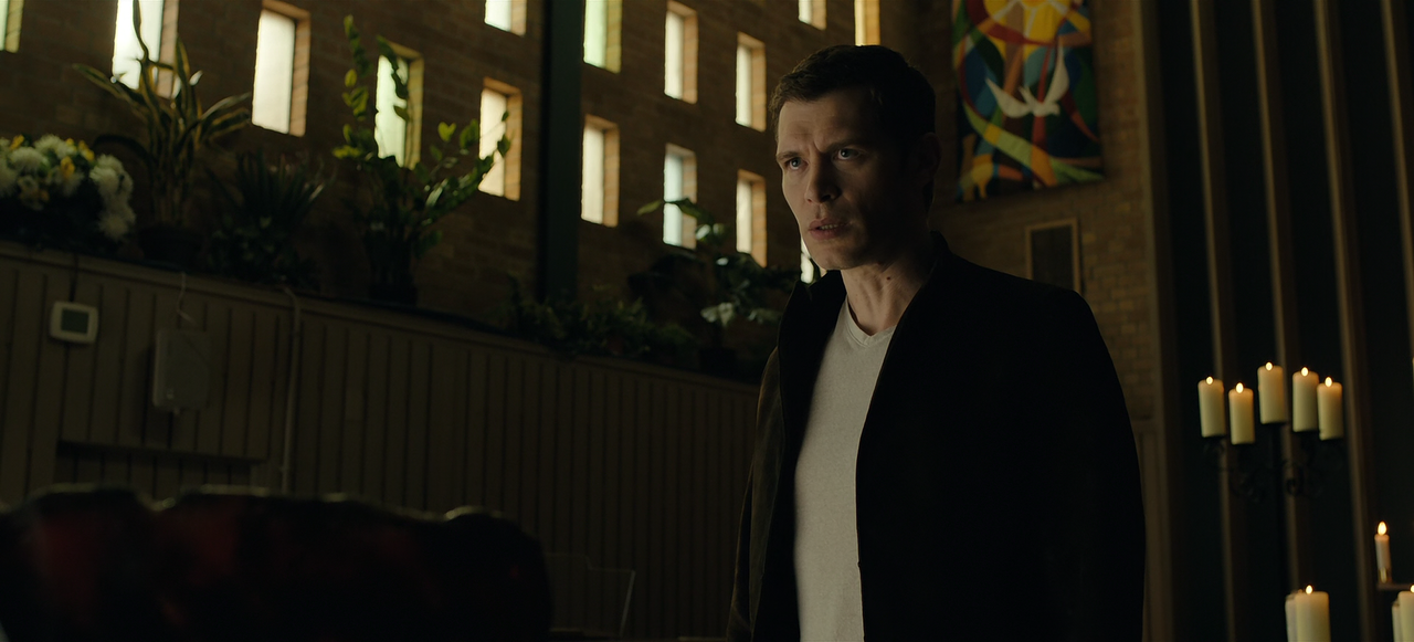 Titans.S04E08.Dick.&.Carol.&.Ted.&.Kory.1080p.10bit.BluRay.AAC5.1.HEVC-Vyndros.mkv_snapshot_04.54_[2