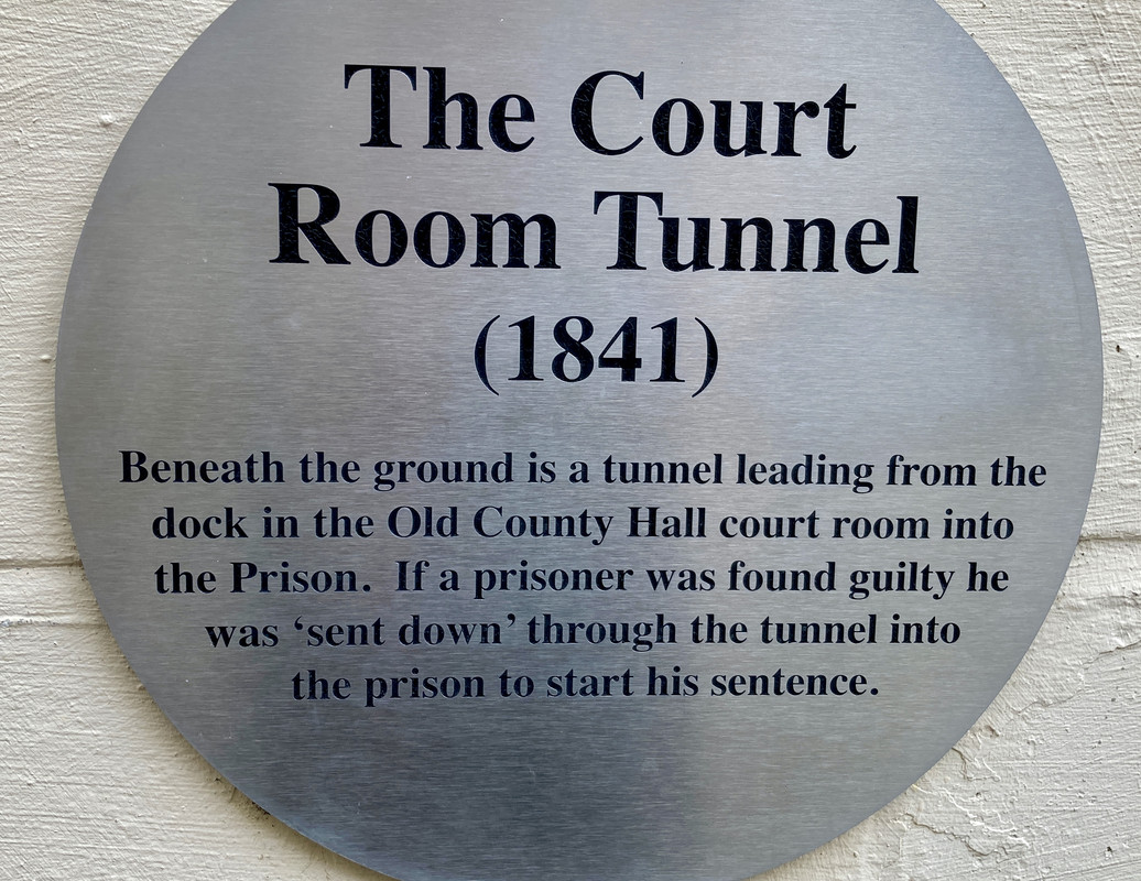 1460A055-A014-408F-9D86-18E38BCDDAE5