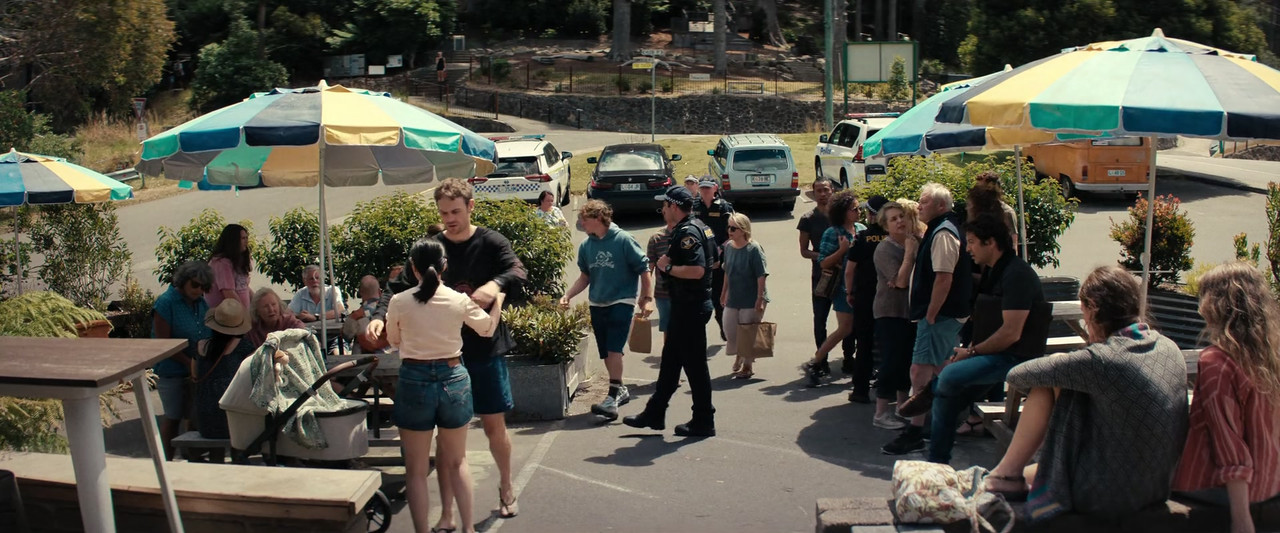 The.Survivors.2025.S01E01.1080p.WEBRip.x265-KONTRAST.mkv_frame07