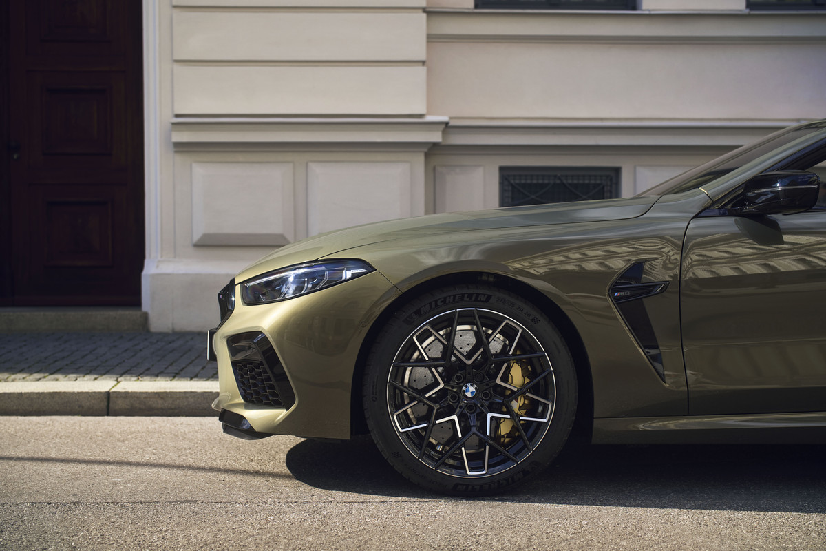 P90448588_highRes_bmw-m8-competition-c
