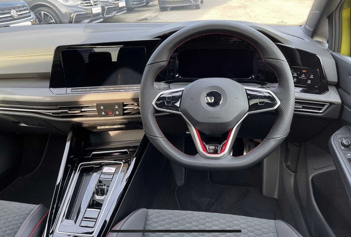 D2614782-2AE5-4911-8B50-A5680065E02D