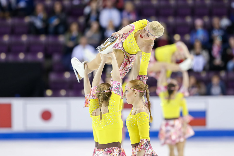 peopleiceskaters.jpg