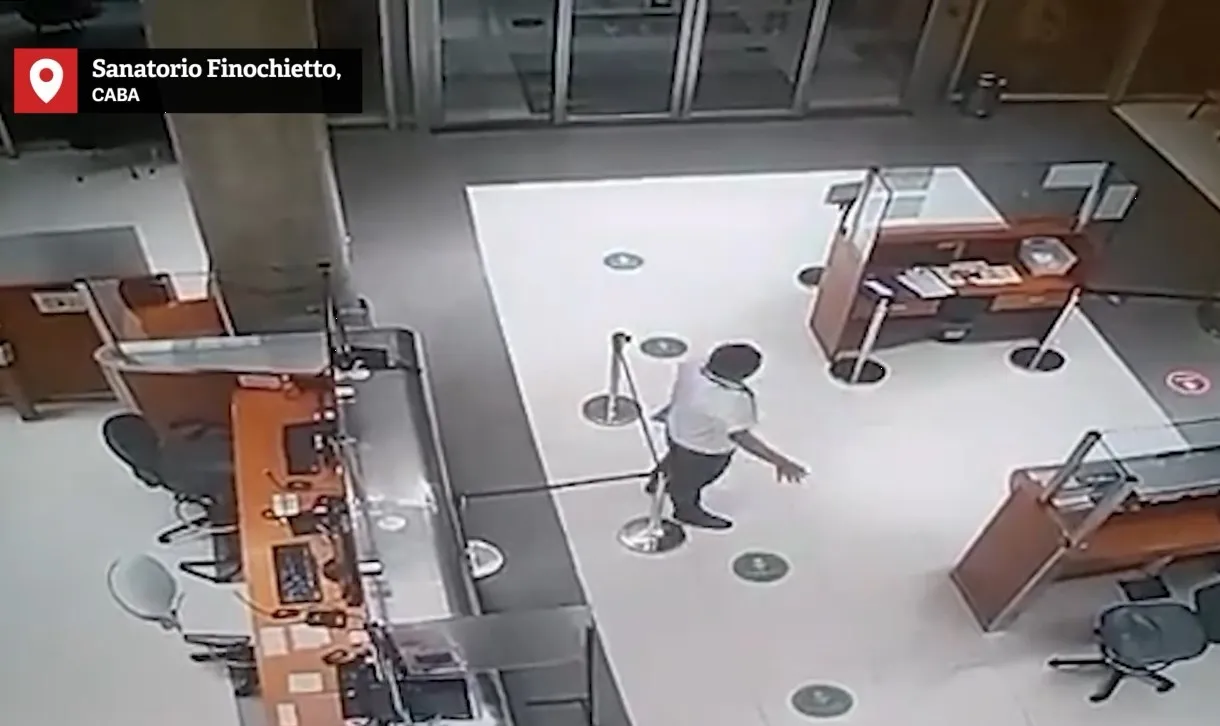 Video de fantasma entrando a un hospital y muestran la visión de un sacerdote