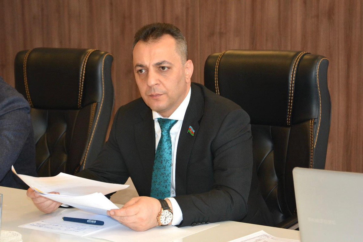 Deputat Vüqar İskəndərov Şəkidə vətəndaş qəbulu keçirib