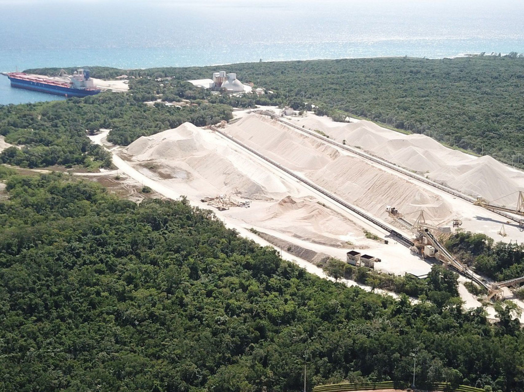 AMLO denunciará a empresa Vulcan por daño ecológico causado en Quintana Roo
