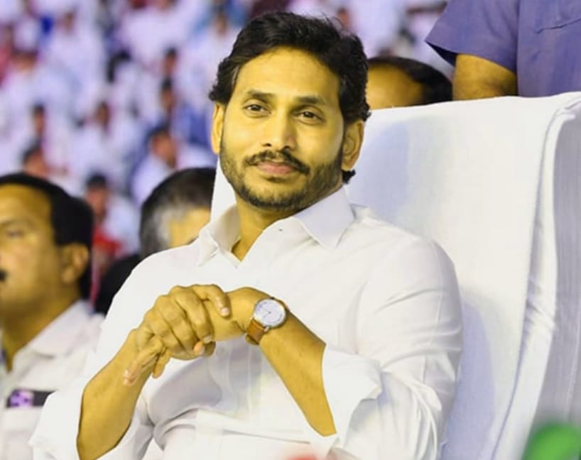 నలుగురు ఎమ్మెల్యేలపై జగన్ ఆందోళన చెందుతున్నారా? నలుగురు ఎమ్మెల్యేలపై జగన్ ఆందోళన చెందుతున్నారా?