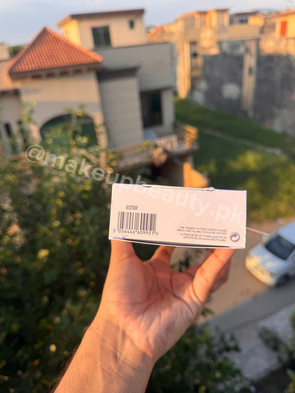 Charlotte Tilbury Airbrush Flawless Complexion Perfecting Travel/Gift Set . - image 8