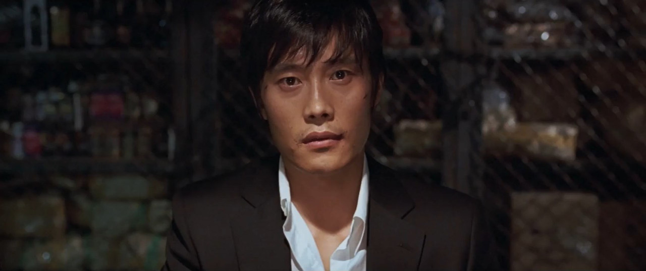 A Bittersweet Life 2005 BluRay [Hindi + Tamil + Telugu + Korean] 480p 720p ESub Screenshot