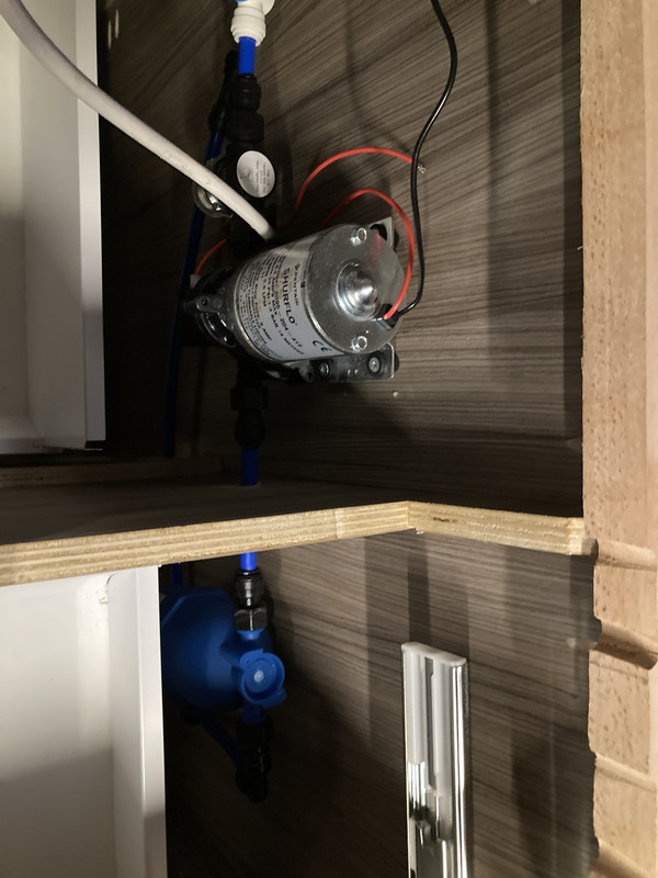 1C2EECF6-EDFB-4E69-86E2-3C29DE0689A7