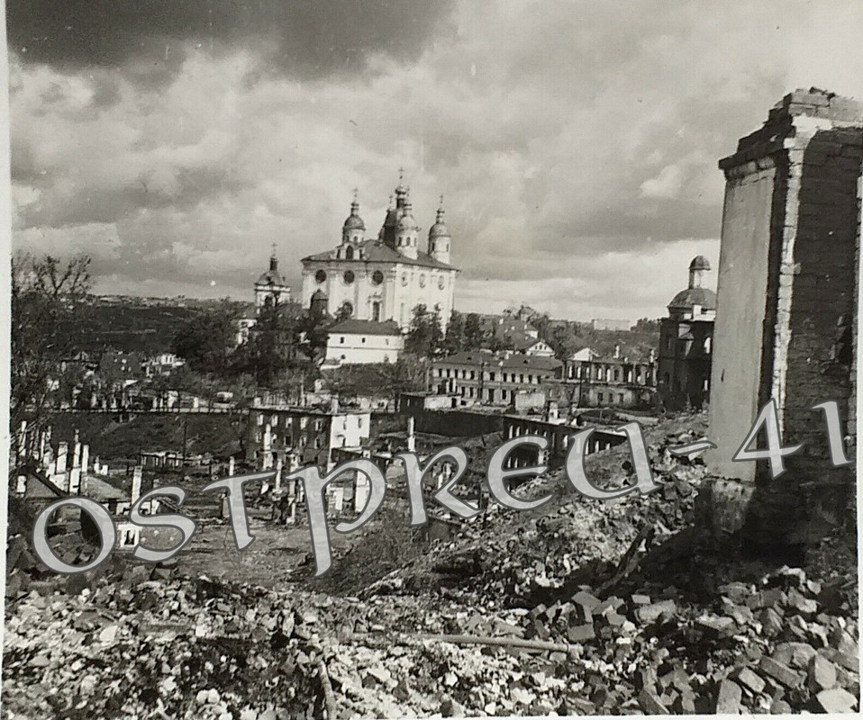 Blick über Smolensk Trümmer Russland 1941 Orthod. Kirche