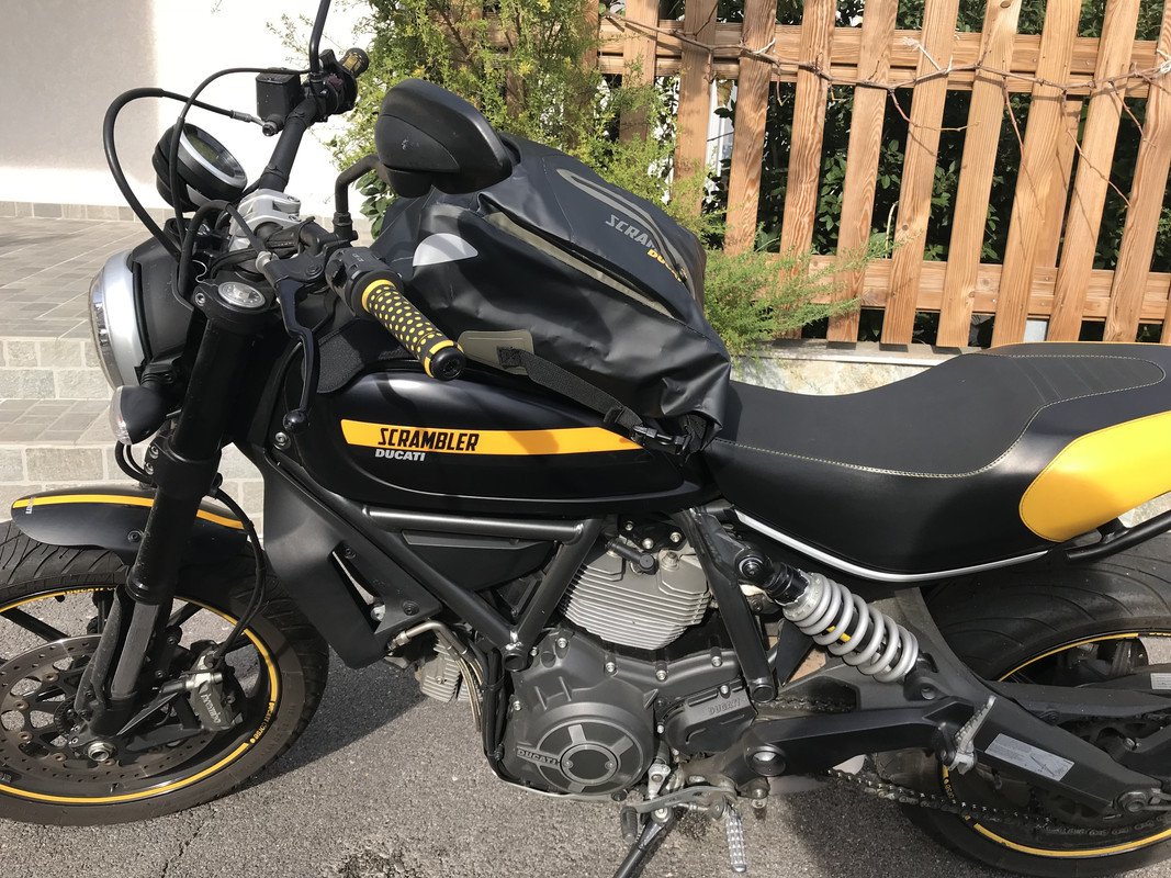 D3DB7F05-B289-4103-BB33-DBAA5A6EF237