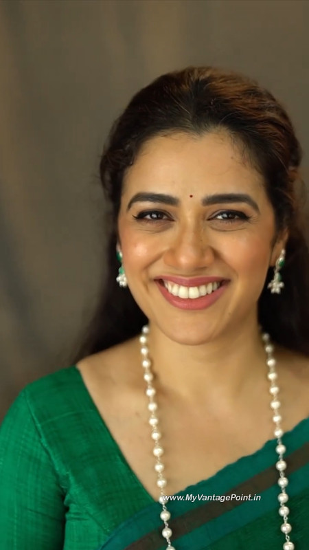 18-Girija-Oak-Godbole-Face-Closeup-Photos-My-Vantage-Point