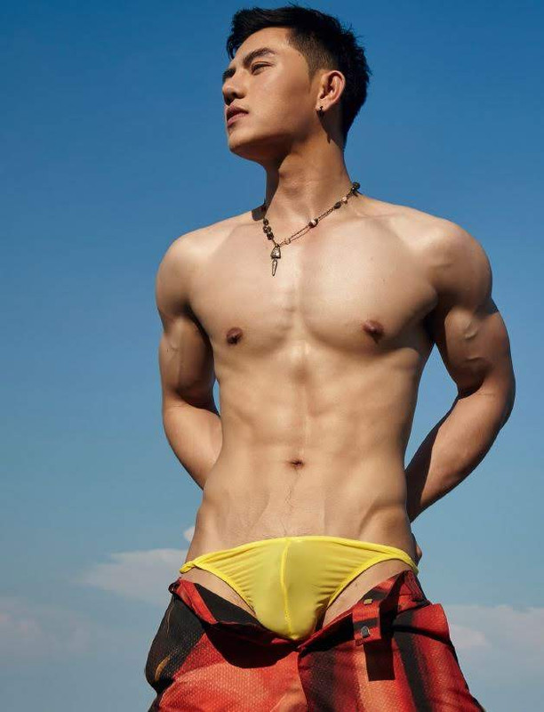 Awesome 6 | Bon Naluemit - Đẹp trai cặc bự lấp ló!