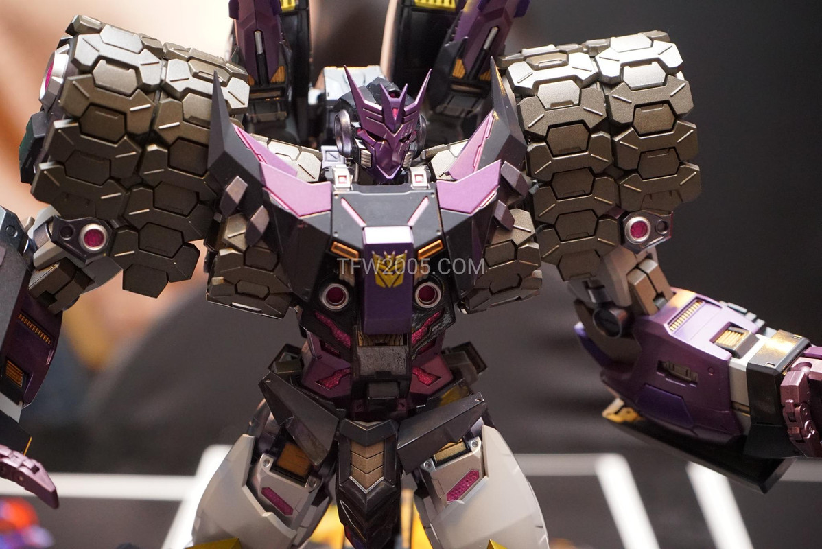 TFcon-2018-Flame-Toys-07