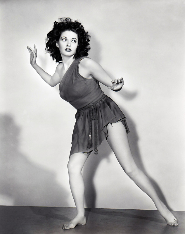 Yvonne_De_Carlo_c58