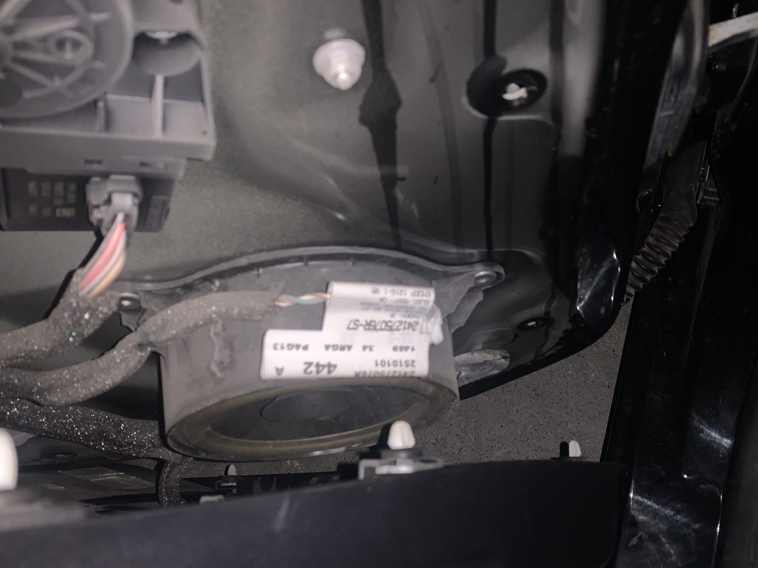 EF1EEFFB-0B46-4737-BA32-BB873AA065F4