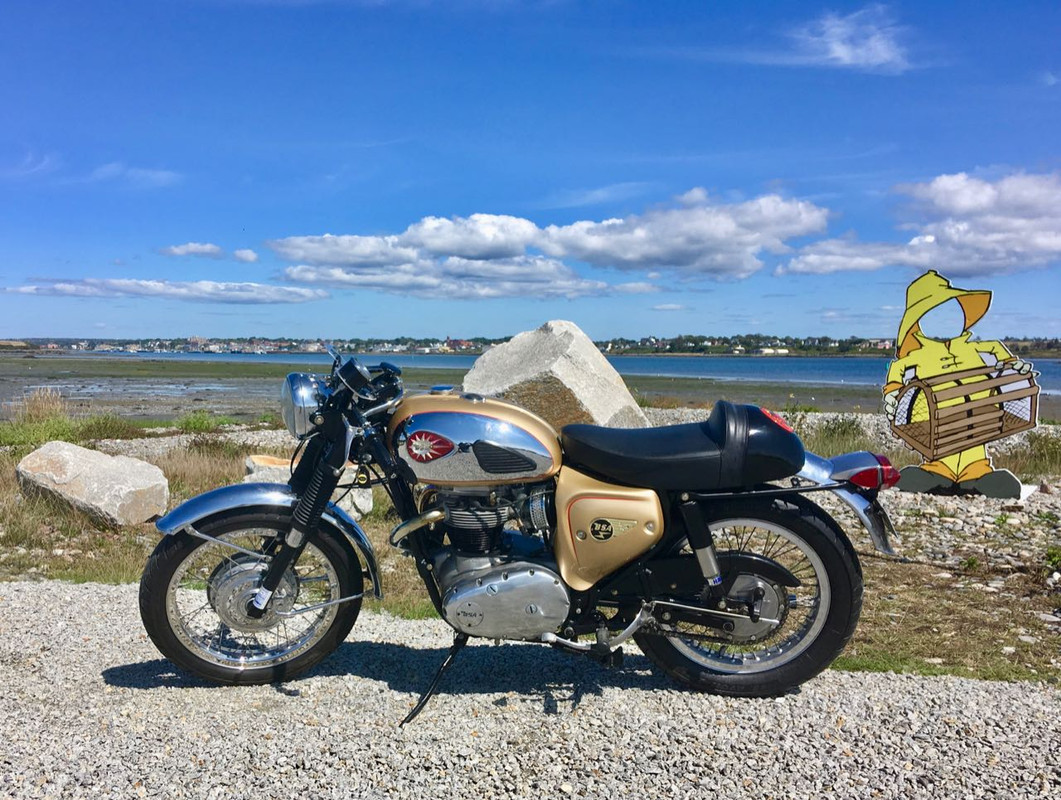 BSA Clubman at fishermens memorial (1)