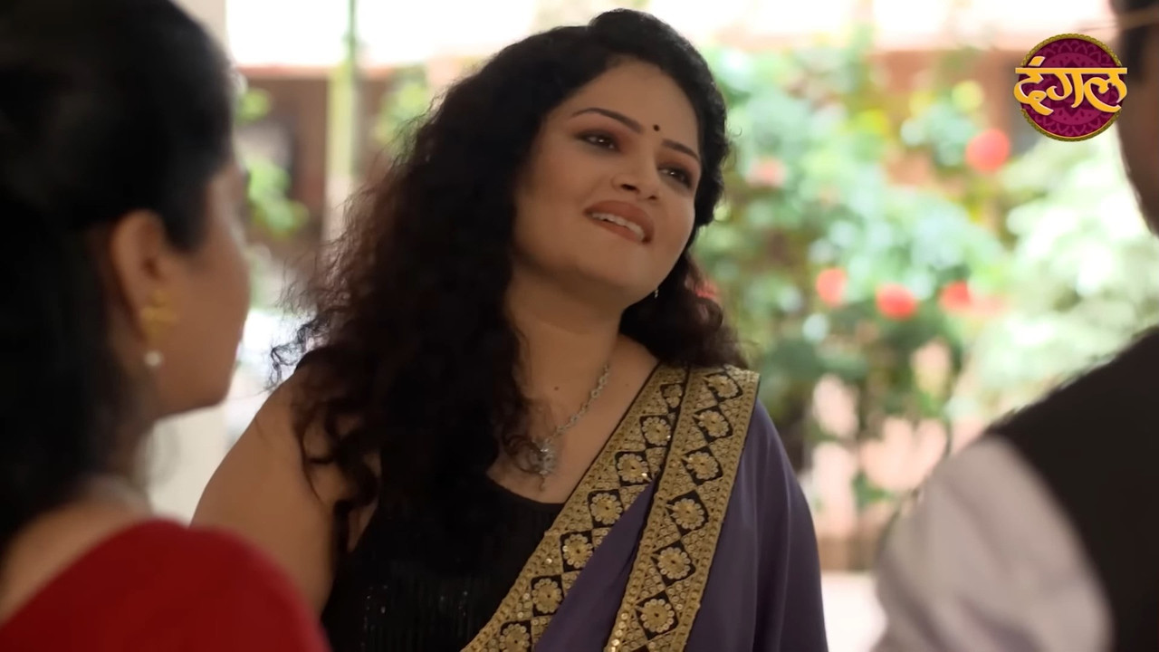 [Image: Anuya-bhagath-hot-in-sexy-sleevless-sare...33-783.jpg]