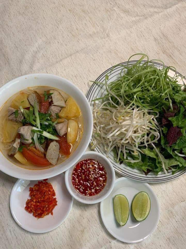 mời mấy bé ăn Bún Cá & Nem Nương Khánh Hoà .. Bun-ca-Nha-Trang