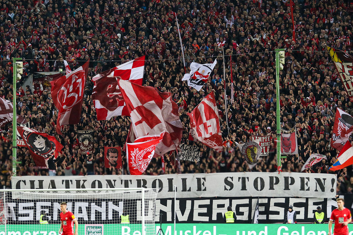 1-fc-kaiserslautern-1-fc-heidenheim-2-bundesliga-2022-2023-15