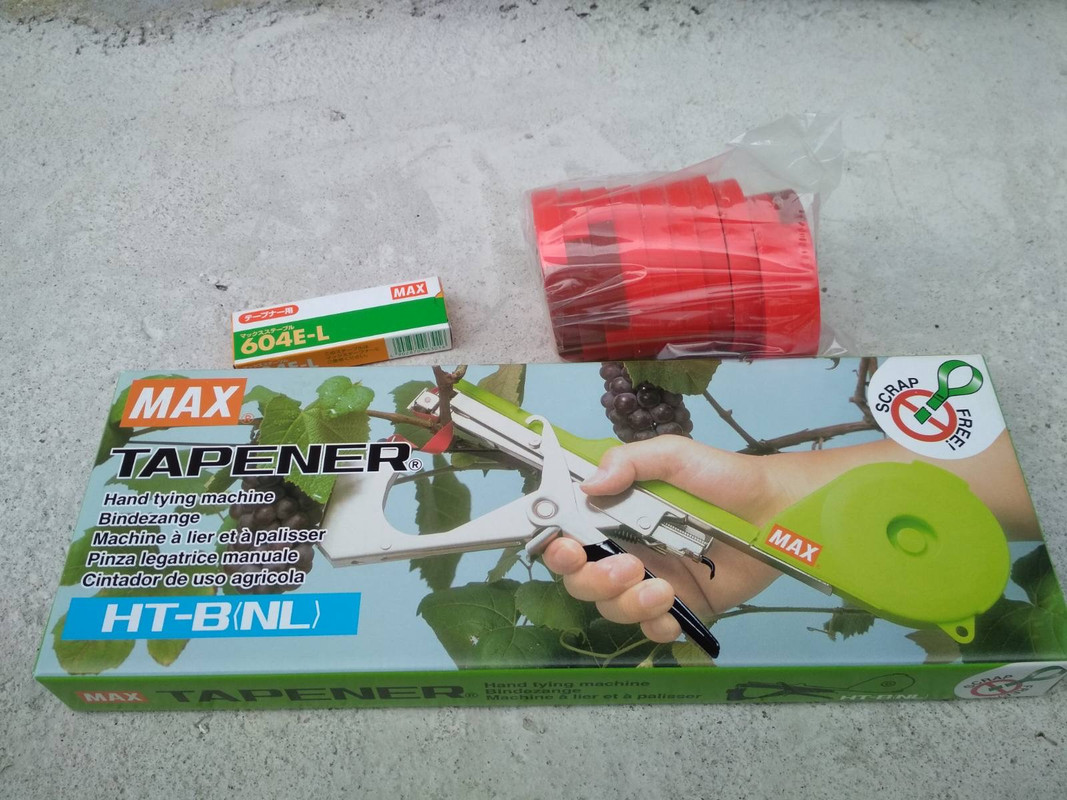 8426B52C-ABF9-47B1-86DD-1ECE303C8518