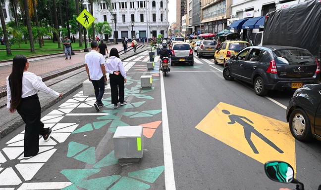 Cali transforma su centro: peatones celebran nueva zona segura en Plaza de Cayzedo