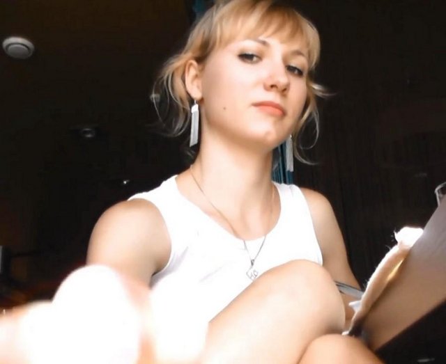 Handjob In Cafe Under The Table 4