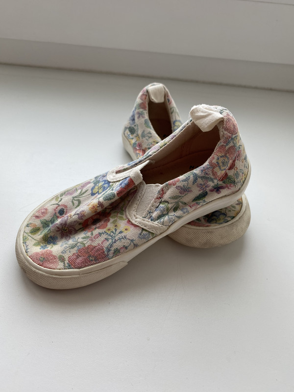 FEA323F3-FBF6-432D-A8BB-ABC11B0A30EF