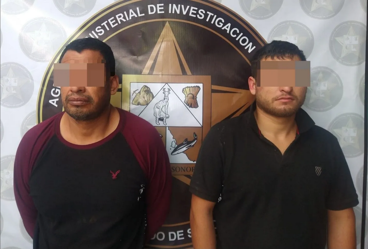 Aseguran armas y hallan cuerpo enterrado en el patio de una casa tras cateo