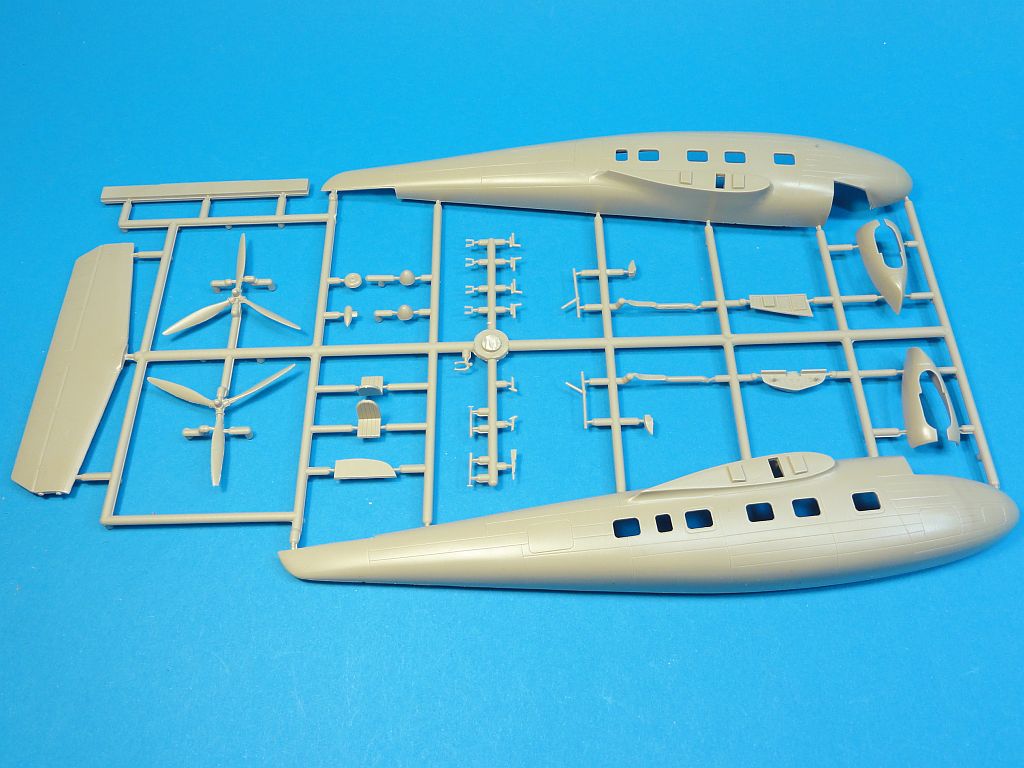プラモデル　1/72 DH.95 フラミンゴ レディー・オブ・ヘンドン [VAL72161] Amazon.com: VALOM Barom CV72147 1/72 British Air Force de