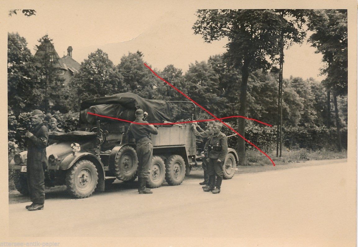 Foto An der Grenze Rückmarsch Frankreich LKW mit