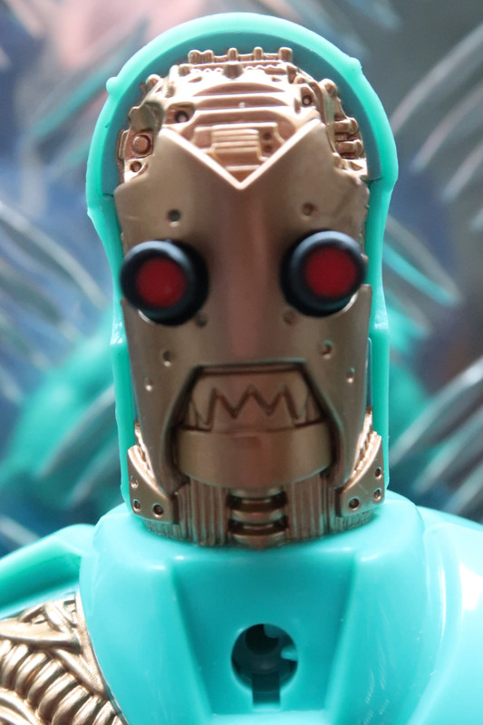 Different close up photo shots of the Turquoise Robot. B2-EED3-D5-08-F6-4-AB5-B7-C9-70029-BB162-E0