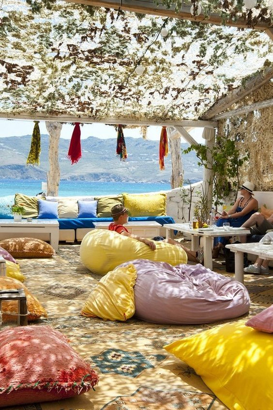 yellowbeachbarmykanos.jpg