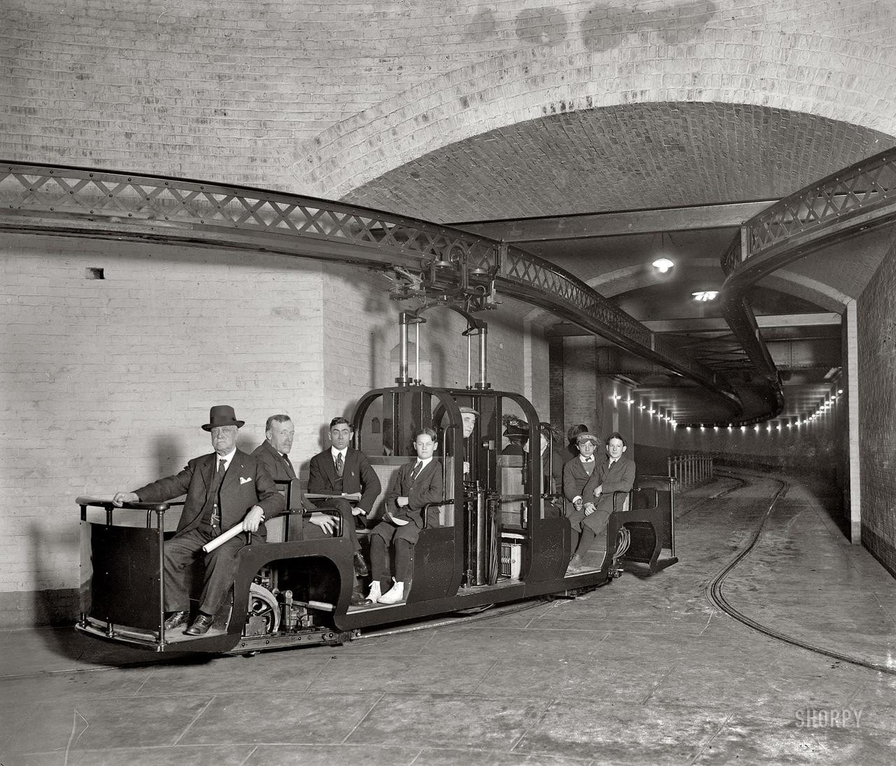 us-senate-subway