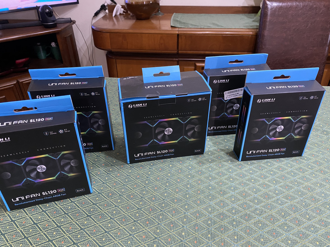 DCCFF476-E254-45DE-9635-53766311A412