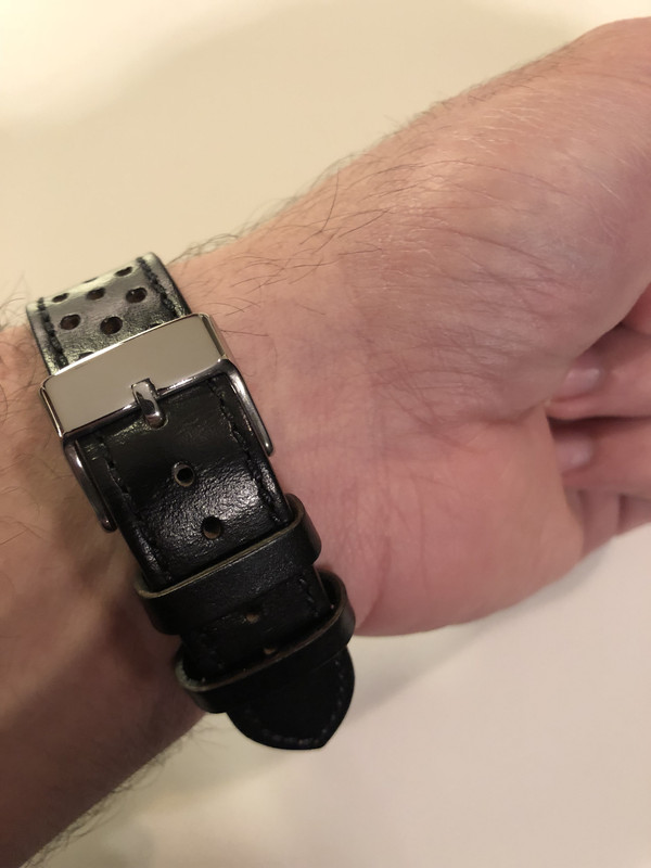 EA017302-7CB4-40E5-80B3-E3001C2B0CB2