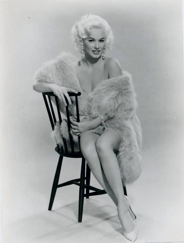 Stella_Stevens_b10