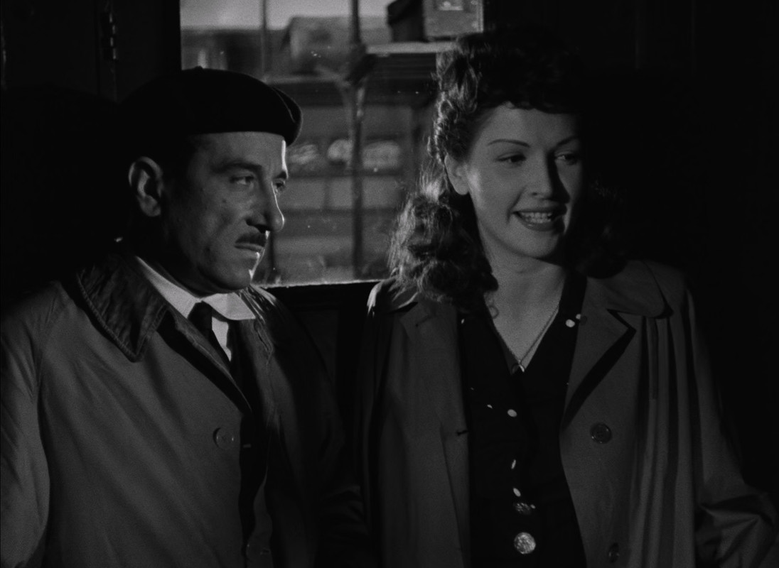 Variety Lights (1950) Criterion.mkv_001417.648