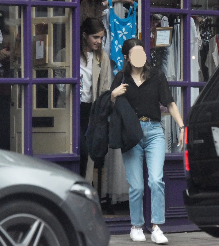 emmawatson-updates.com (1)