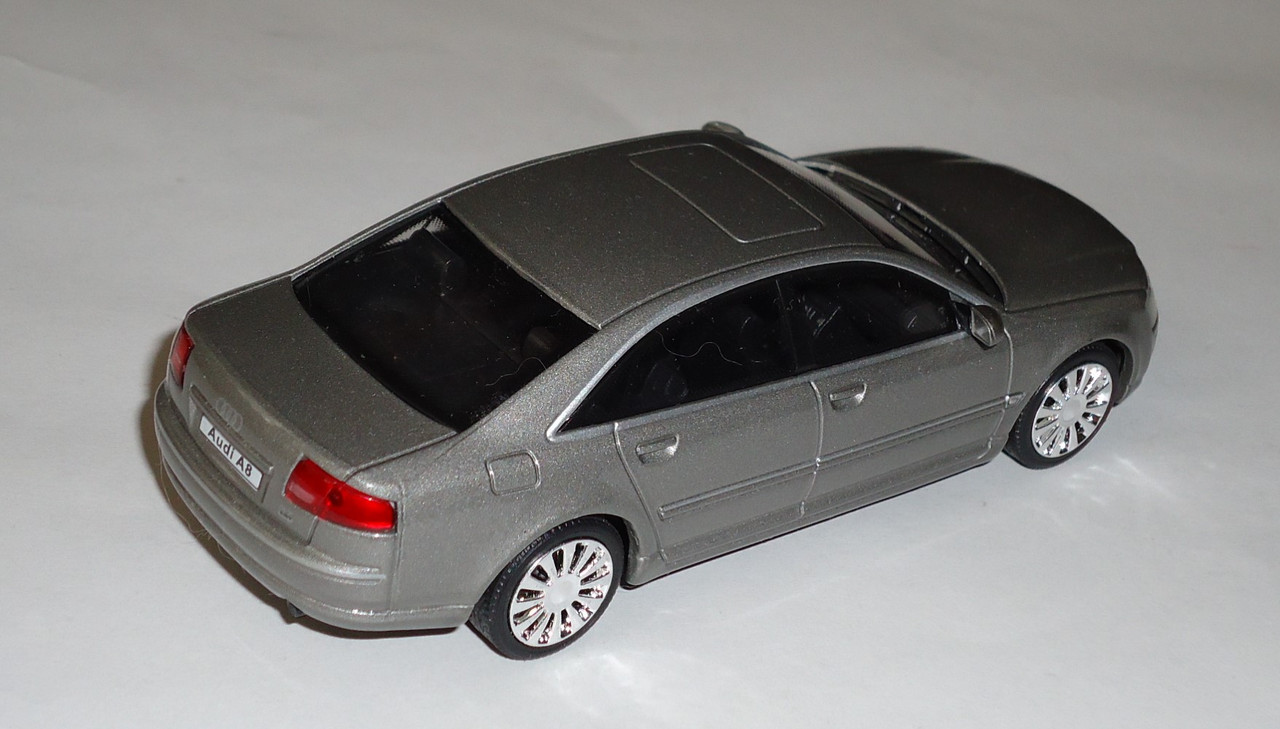 Audi-A8 3.7 quattro