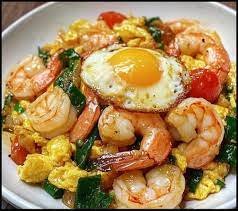 Camarones Con Huevo En Salsa Picante