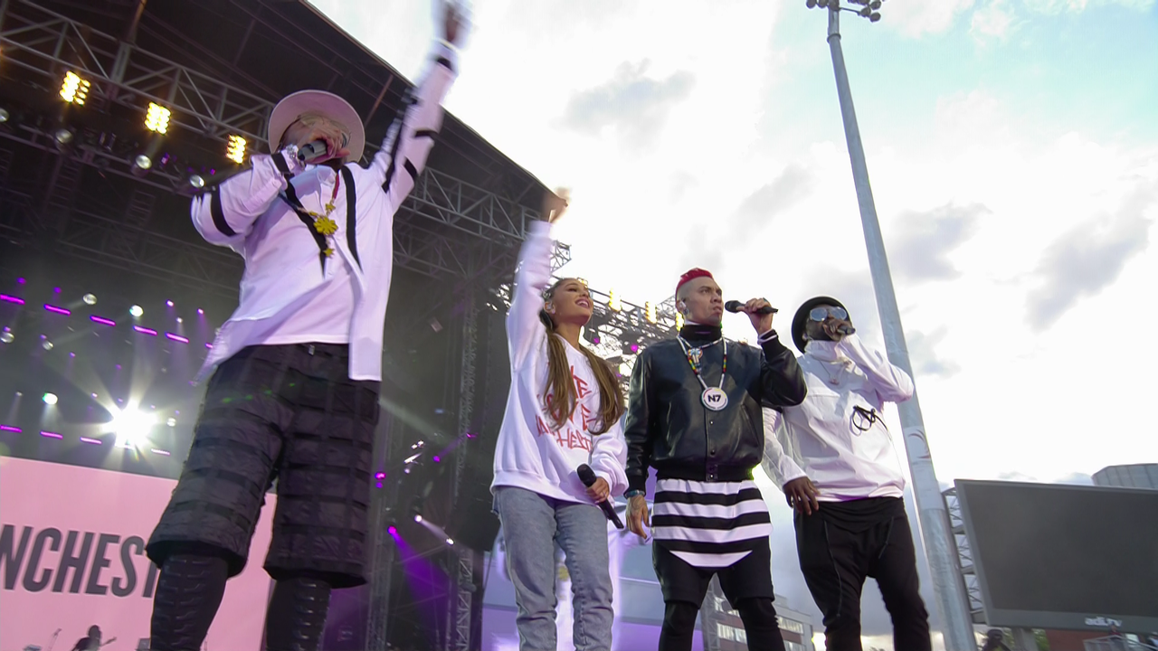10.The Black Eyed Peas - Where Is the Love(ft.Ar