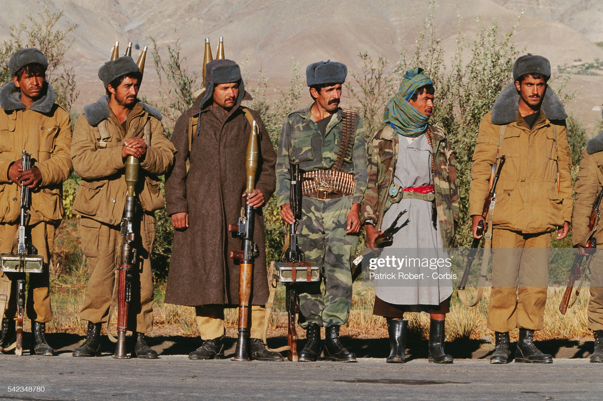 dostum-csapatai-bagramban-2001.jpg