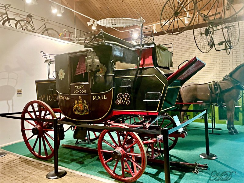 vintage-royal-mail-carriage-HD.jpg