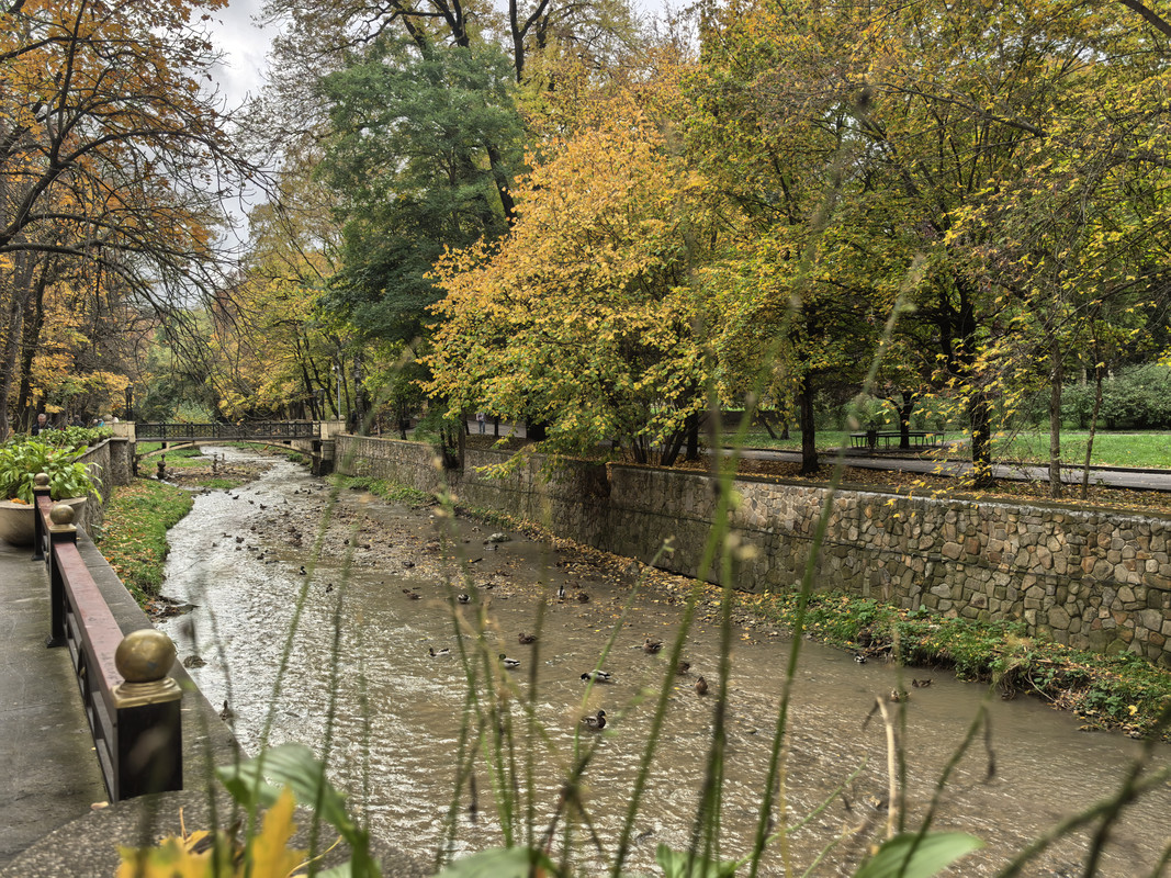 Октябрь уж наступил, 