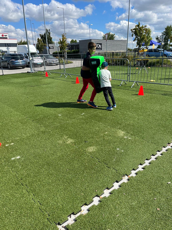 2025-09-Decathlon-dnes-sport-04