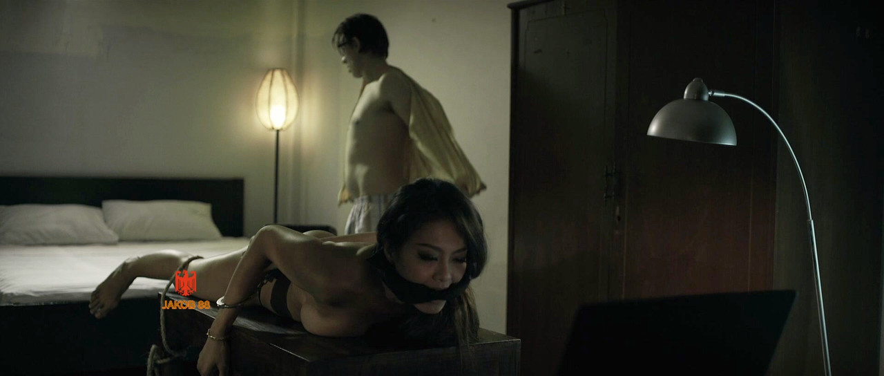 Champagne Nuttanun 3 - Who's Watching Oliver 2017